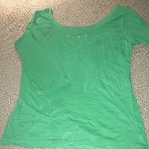 AEO green floral crew neck quarter sleeve shirt